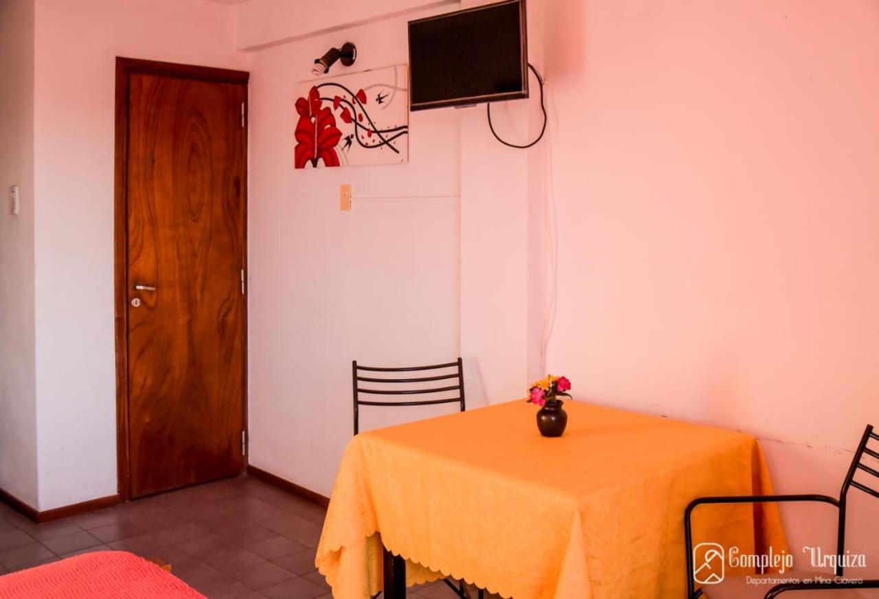 미나 클라베로 Complejo Urquiza Departamentos 아파트 외부 사진